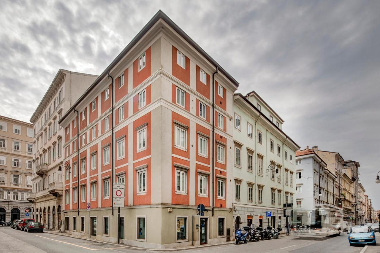 Taste Of Trieste Center 外观 照片